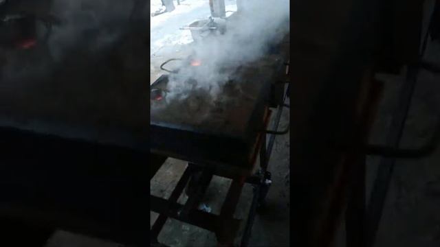 Литье с рук в чистый песок и ХТС.Подготовка моделей к заливки.Процесс литейного производства. смотреть онлайн