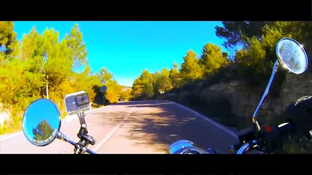Royal Enfield Classic 500. SUPER PRUEBA dinámica y diseño смотреть онлайн