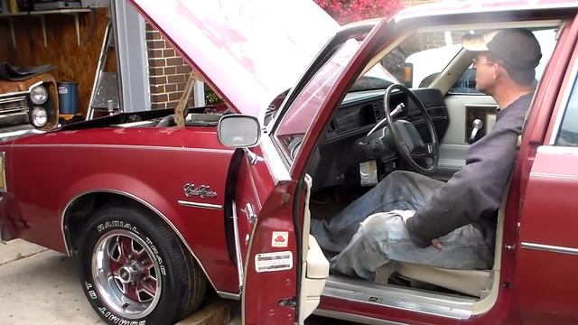 Old cold starting wars: Oldsmobile vs. Volvo смотреть онлайн