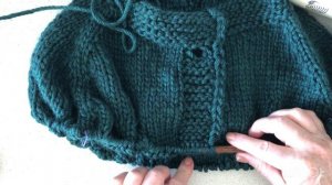 Кардиган спицами с араном на спине,  вязание реглана сверху, пряжа GAZZAL VIKING