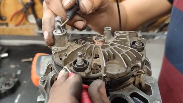 Reparación de alternador Kia Soul смотреть онлайн