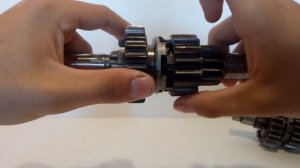 ПОЧЕМУ ВЫЛЕТАЕТ 2 ПЕРЕДАЧА НА МОТОЦИКЛЕ ИЖ ПЛАНЕТА 5                            #иж #планета #кпп