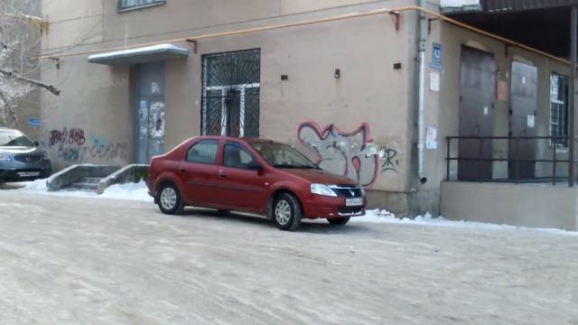 Курган Конституции 52А у входа смотреть онлайн