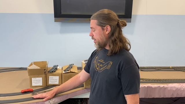 Layout Update - My New Track from Menards Arrived Early! Postwar Lionel trains смотреть онлайн