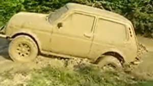 Нива по грязи