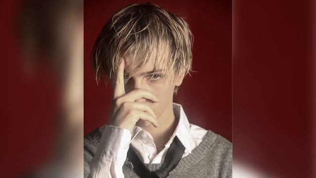 ШАЙНИ - КРАСИВО ( hyperpop remix by hizzoy) смотреть онлайн