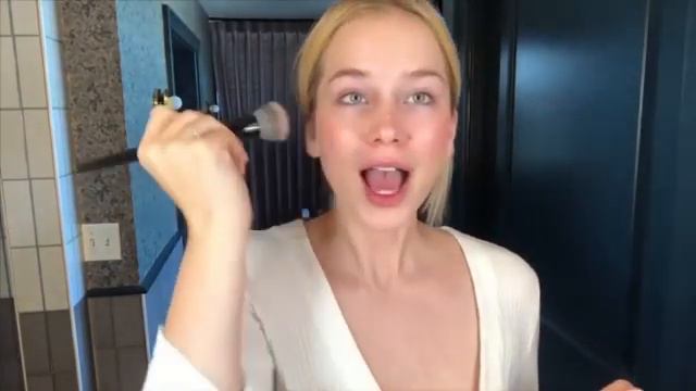 Elizabeth Lail stories смотреть онлайн