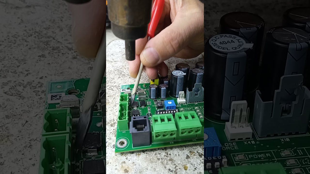 Снятие лака с радиоэлементов платы. Простой способ.