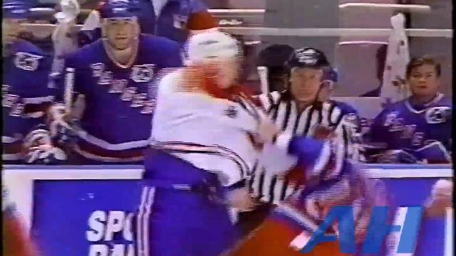 NHL Mar. 16, 1992 New York Rangers v Montreal Canadiens (R) Sergei Nemchinov v Kevin Haller смотреть онлайн