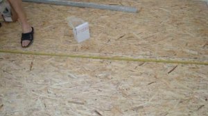 Плита  OSB- Крепление шурупами к черновому полу.