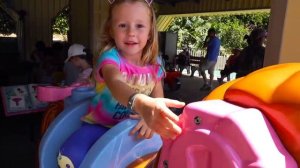 Настя и папа в парке аттракционов - Влог