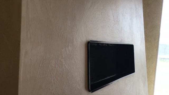 Отделка камина Мокрым шелком Вариант отделки зоны камина декоративной штукатуркой смотреть онлайн