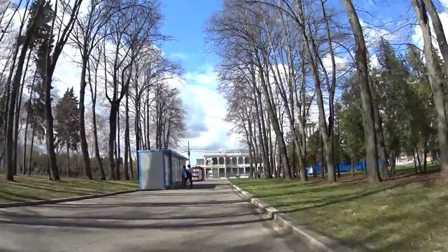 На злектросамокате Ninebot by Segway ES4 по Москве смотреть онлайн
