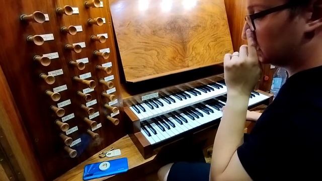 Рубрика "Необычные инструменты". Орган в Филармонии - мех. синтезатор 1983г! Орган+флейта. смотреть онлайн