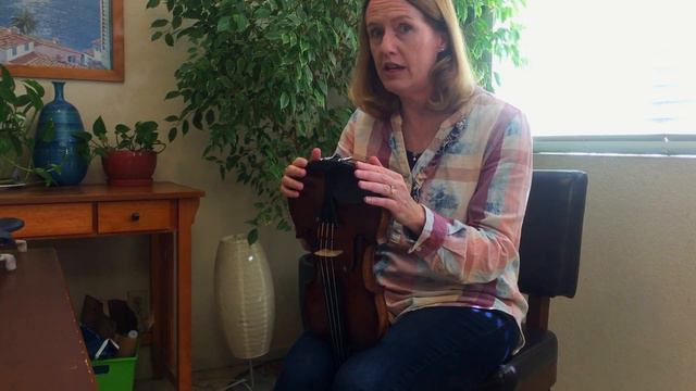 Laurie's Safe, Easy Way to Put a Shoulder Rest on Your Violin or Viola смотреть онлайн