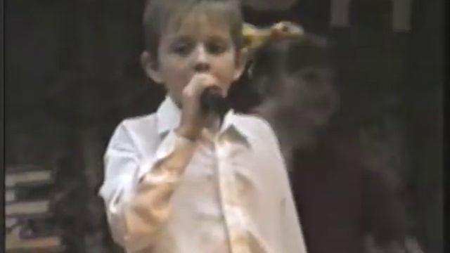 Aleksej Cagava-Алёша поёт песню - небылицы смотреть онлайн