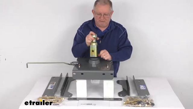 Etrailer | Review Of B And W Gooseneck Hitch - Center Section - BWGNRC816