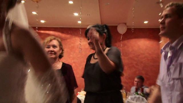 Танцы на свадьбе Романа и Дарьи. 15.06.2012 г. смотреть онлайн