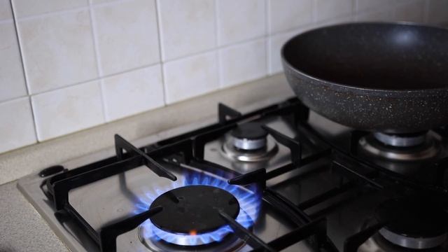 Рыба в сливочном соусе | Простой и быстрый рецепт за 20 мин | В гостях у Саши смотреть онлайн