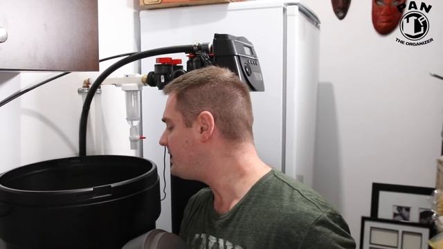 WATER SOFTENER SYSTEM : HOW IT WORKS !! смотреть онлайн