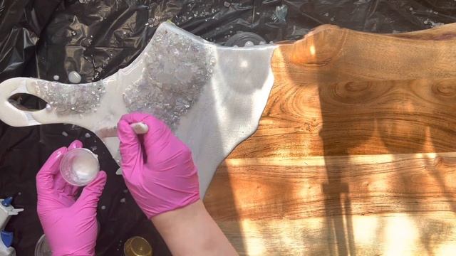 Crystal Infused Charcuterie Board | Epoxy Resin, Life Edge Wood & Crystal Quartz | Time Lapse смотреть онлайн