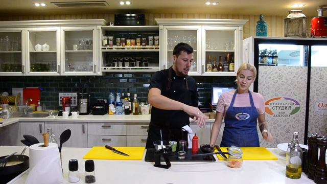 Ризотто с копченным лососем, свеклой и мягким сыром смотреть онлайн