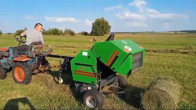 Мини-трактор КМЗ-012 с прессподборщиком, через КПП ГАЗ-69. Проект Валерия, из Чувашии. смотреть онлайн