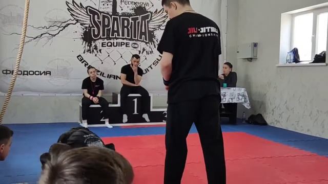 Внутриклубное соревнование по борьбе грэпплинг 1 бой смотреть онлайн