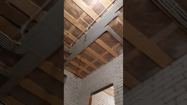 ✅ Монтаж линий освещения Умного дома ? Линии на розетки и выключатели смонтированы по полу, в стяжк