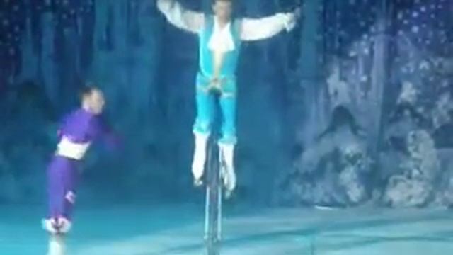 Сказка на льду "Снежная королева"10 смотреть онлайн