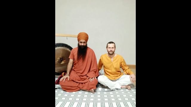 Ученики Йоги Амандипа поздравляют Мастера с Днем рождения! смотреть онлайн