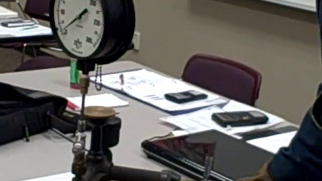 Deadweight tester demonstration -- part 1 смотреть онлайн