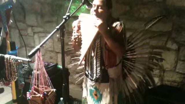 Индеец на набережной в Петроваце, август 2012г. смотреть онлайн