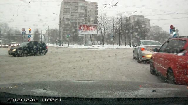 Дневной тест видеорегистратора Phantom VR-313 в городе, снег смотреть онлайн