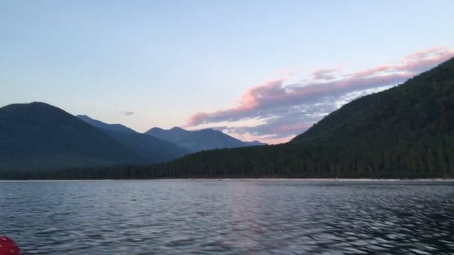 На моторной лодке по Байкалу смотреть онлайн
