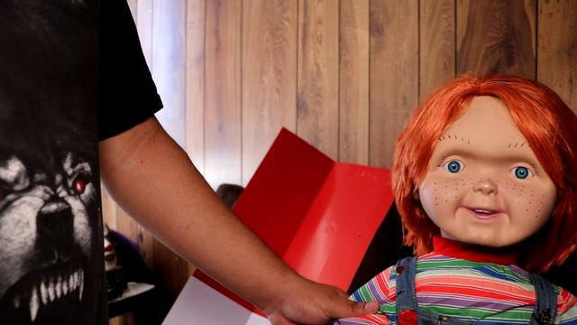 Spirit Halloween 30 Inch Good Guys Chucky Doll UNBOXING & REVIEW! смотреть онлайн
