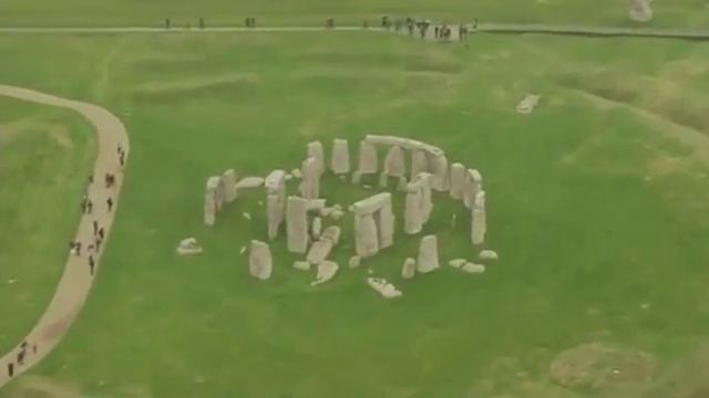 'Superhenge': Prehistoric Monument Discovered 3km From Stonehenge