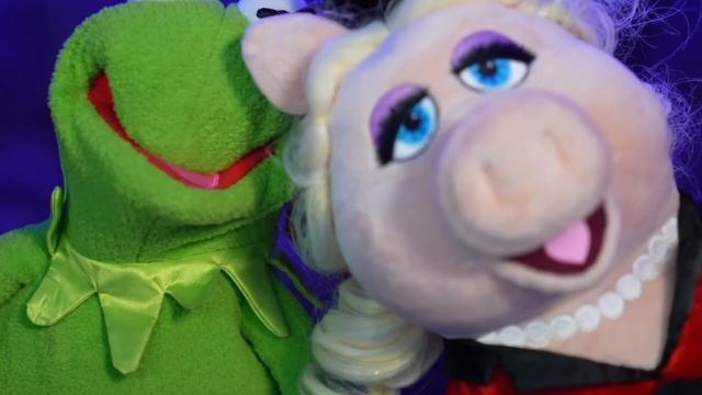 Kermit The Frog Meets Kermit the Frog on Omegle! смотреть онлайн