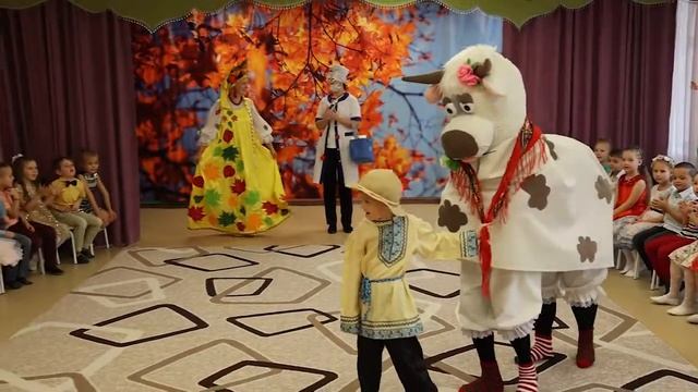 Осенние утренники в детских садах. Осень - 2021. смотреть онлайн