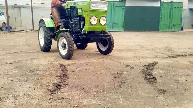 Минитрактор Rossel XT-184 Green смотреть онлайн