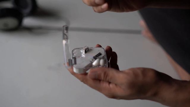 Nothing Ear (1) Late Unboxing смотреть онлайн