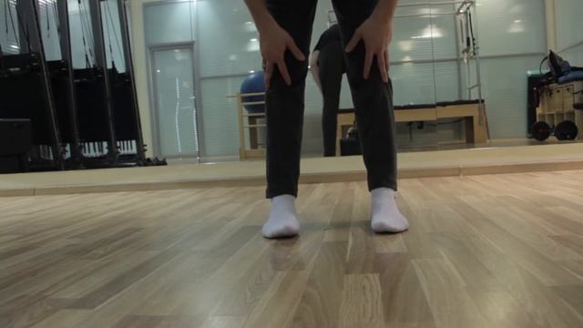 Растягиваем стопы ног и мышцы голени. смотреть онлайн