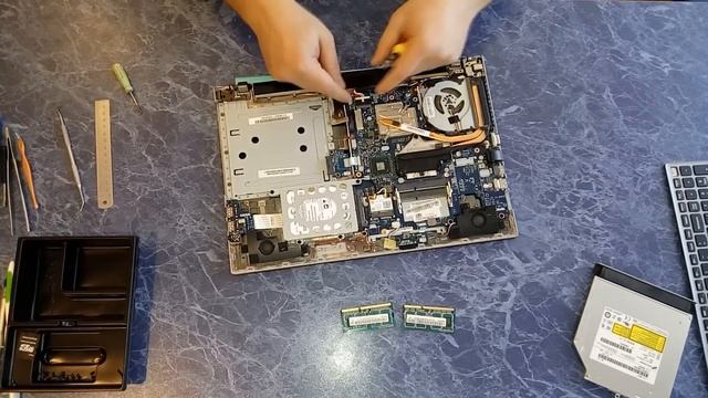 Особенности обслуживания компактных ноутбуков на примере Lenovo Z500