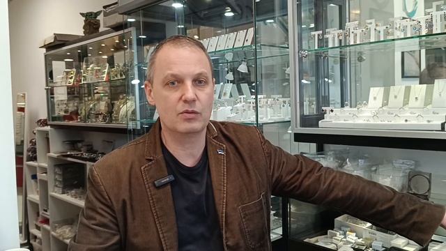 Трейдер драгоценных камней: Не дайте себя обмануть индийским продавцам. Я люблю клиентов больше все смотреть онлайн