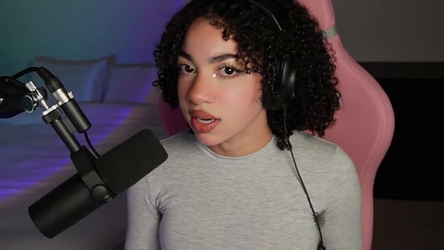 I Went UNDERCOVER As A PIZZA DELIVERY GIRL To SPY On My BOYFRIEND…*GONE WRONG*(Roblox Brookhaven RP смотреть онлайн