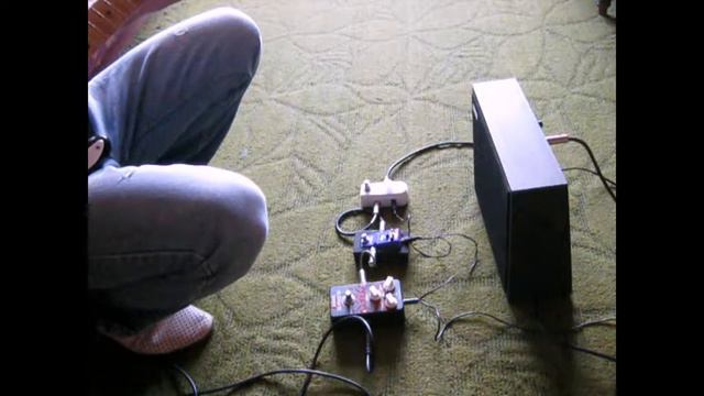 Мини комбик на 3 вата для электрогитары. USA смотреть онлайн