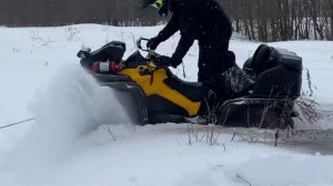 Квадроцикл зимой испытание снегом. Колеса или гусеницы.  Квадро-зимобор !