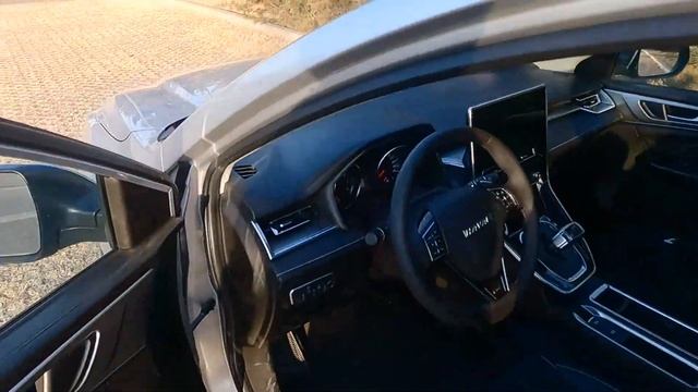 「第一视角」试驾哈弗M6 POV，十万以内最具性价比SUV？ смотреть онлайн