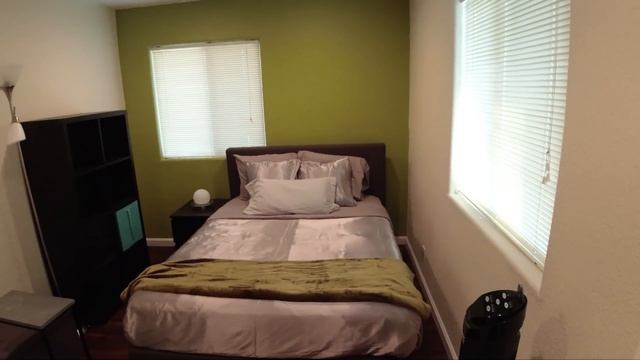 Наш дом в Ист Пало Алто ждет своих жильцов после легкого ремонта смотреть онлайн