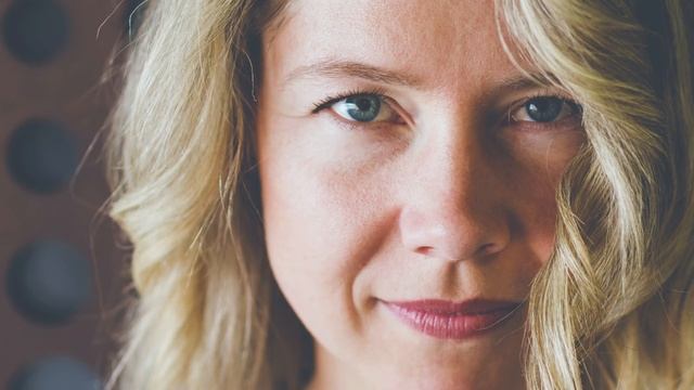 Увидев, что делает бомжиха с дочерью, женщина закричала на всю улицу смотреть онлайн